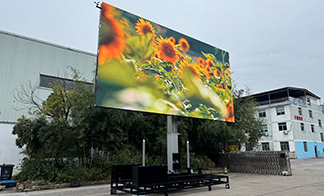 30sqm无底盘折叠幕+当地卡车:户外广告的新“王炸组合”